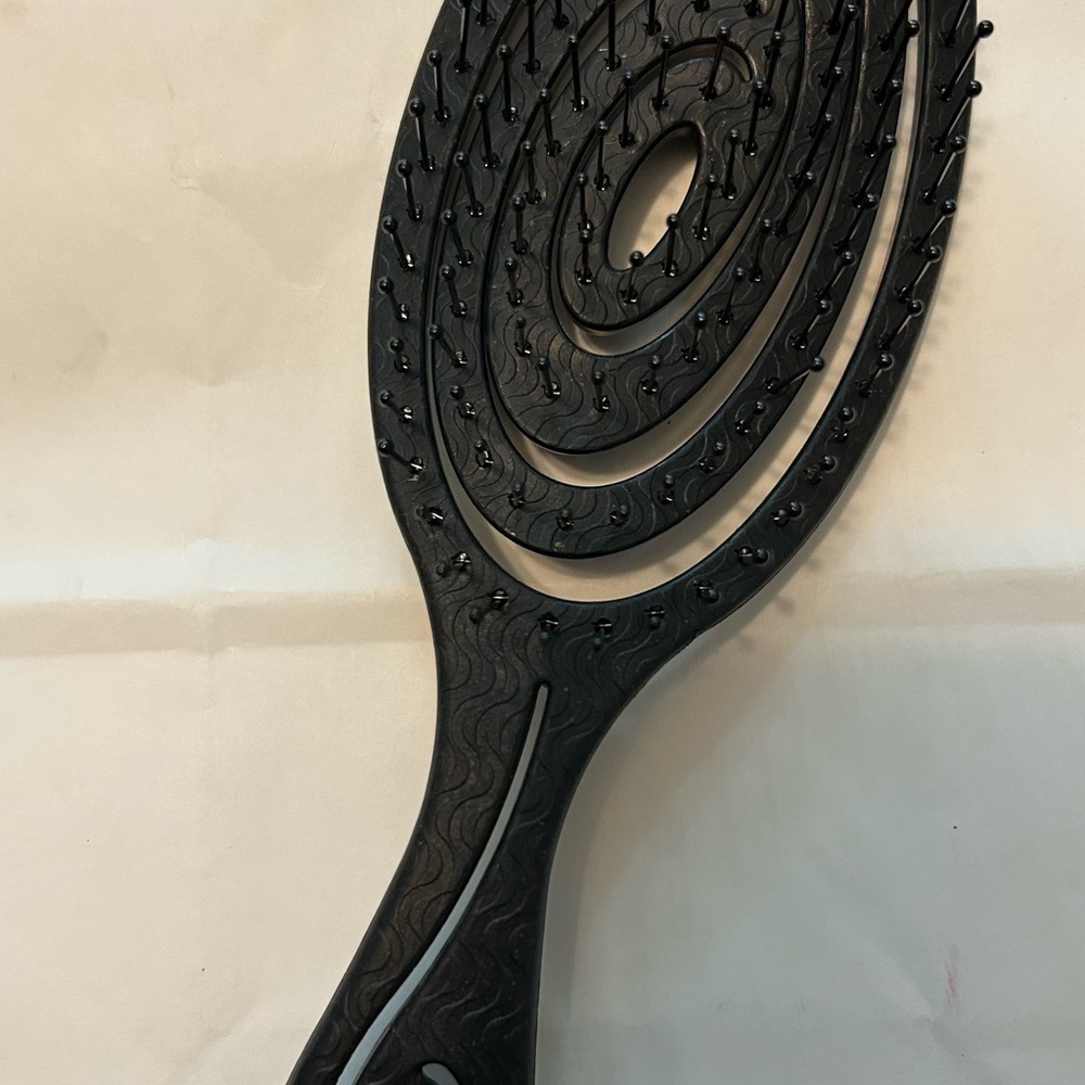 Fiona Naturals Detangling Hair Brush